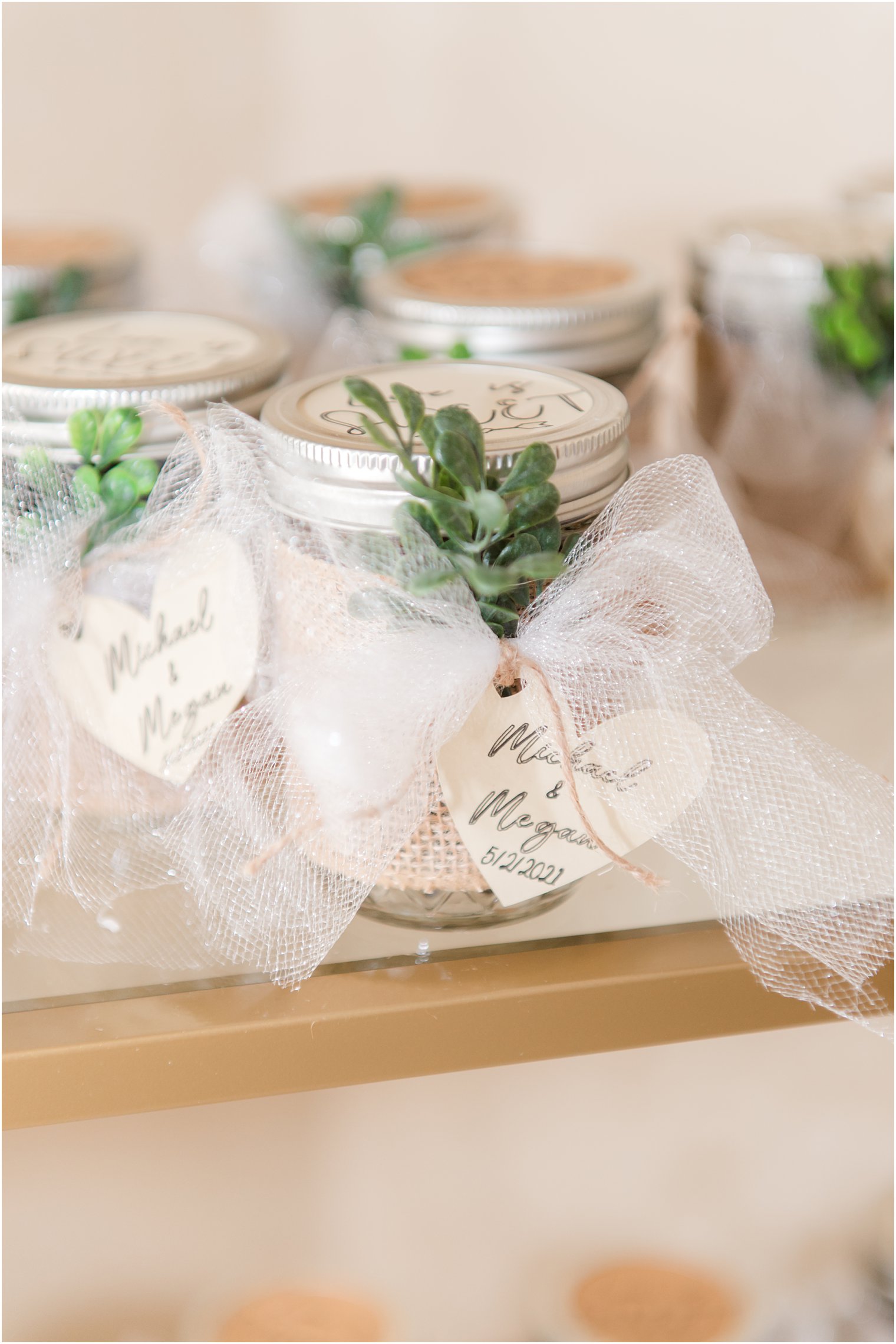 favors in mason jars for spring wedding 