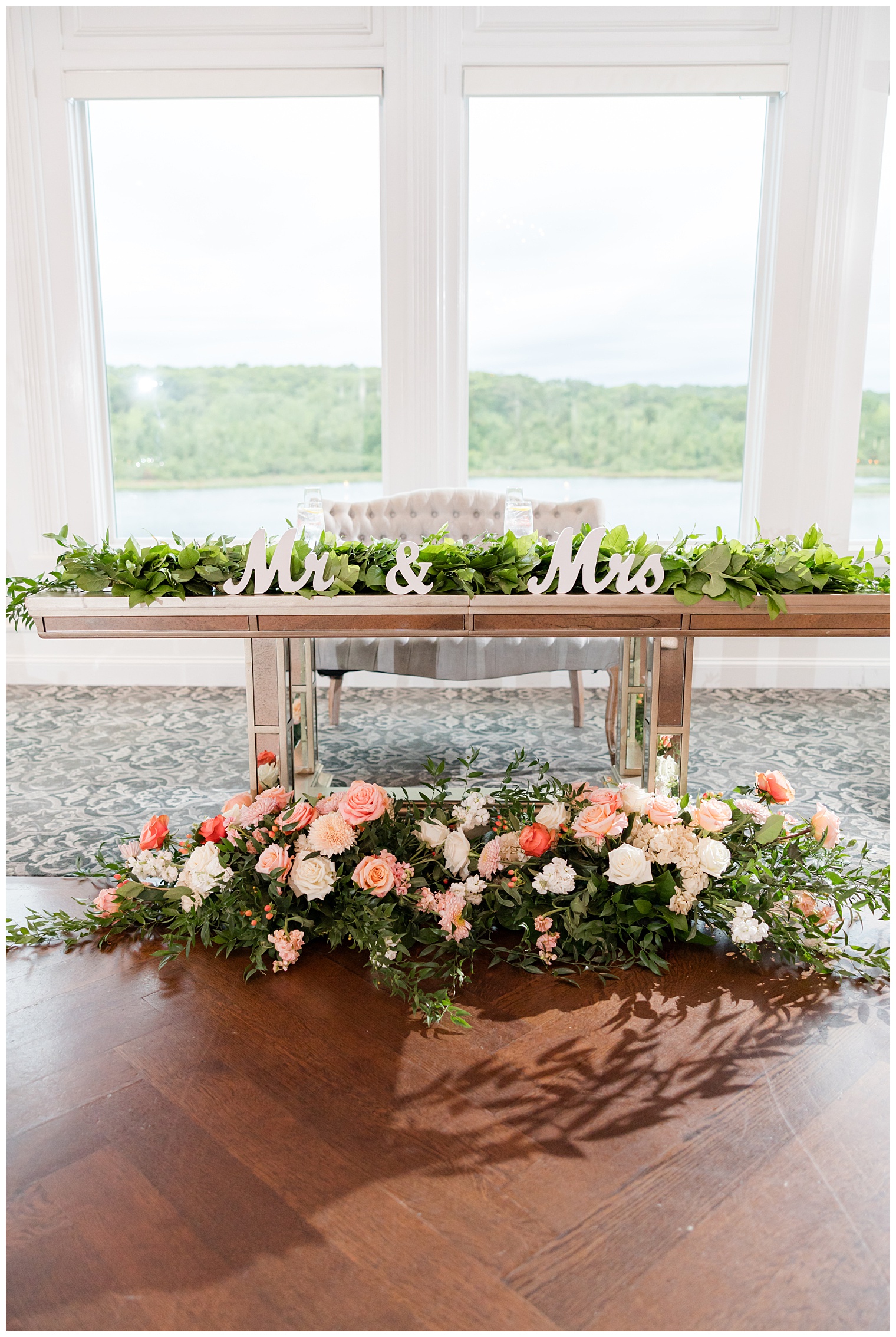 sweetheart table