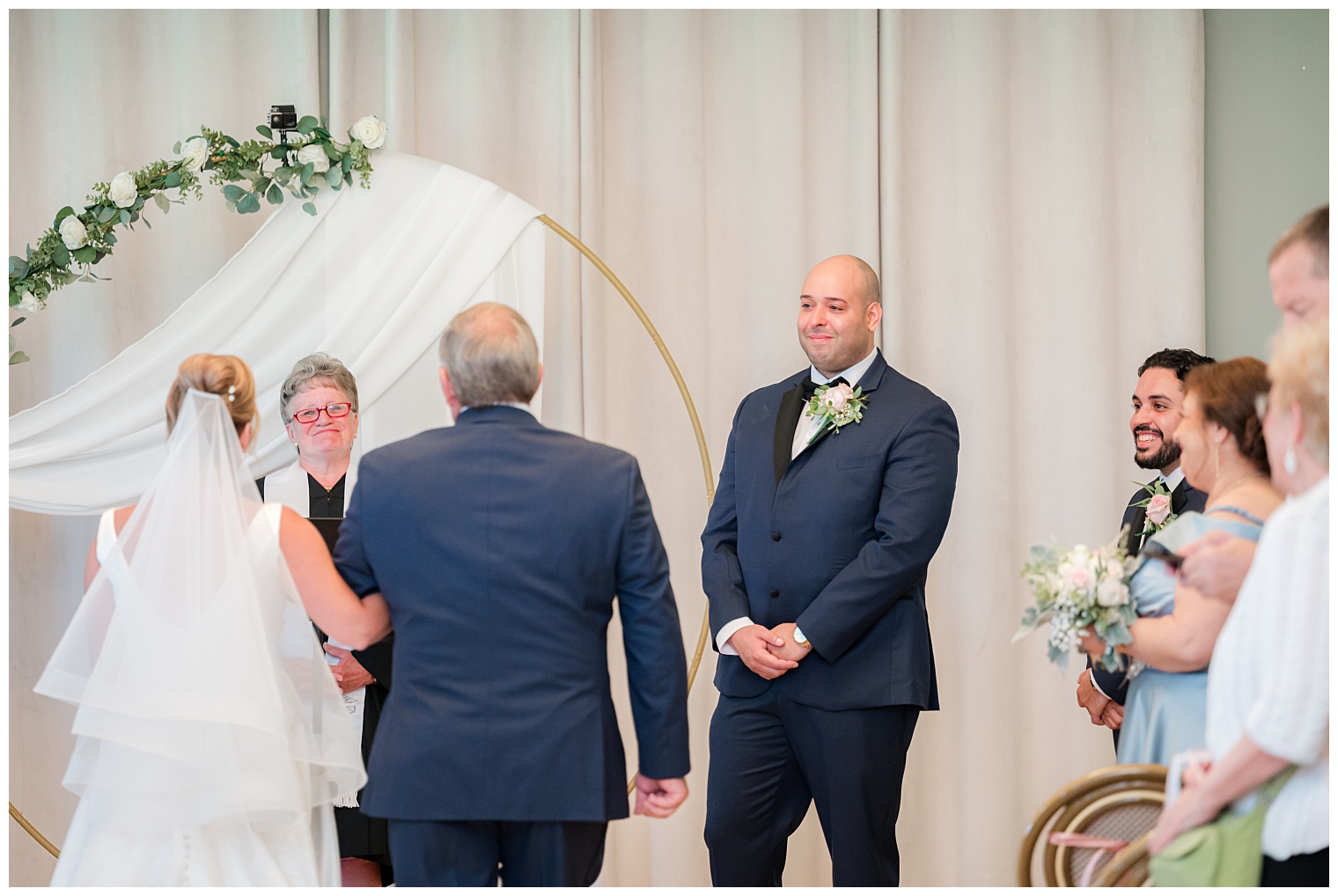 groom reaction