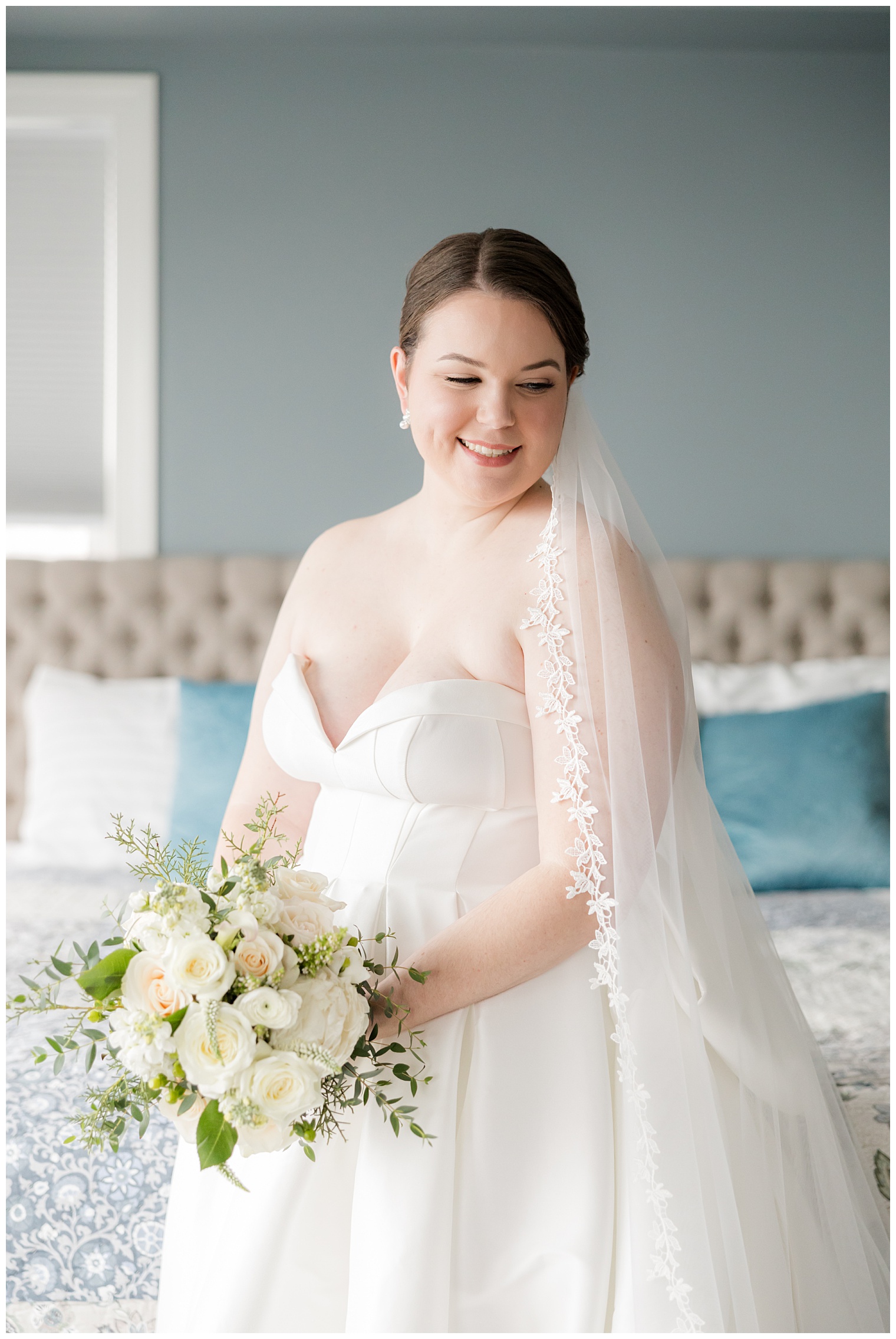 bride with her bouquet