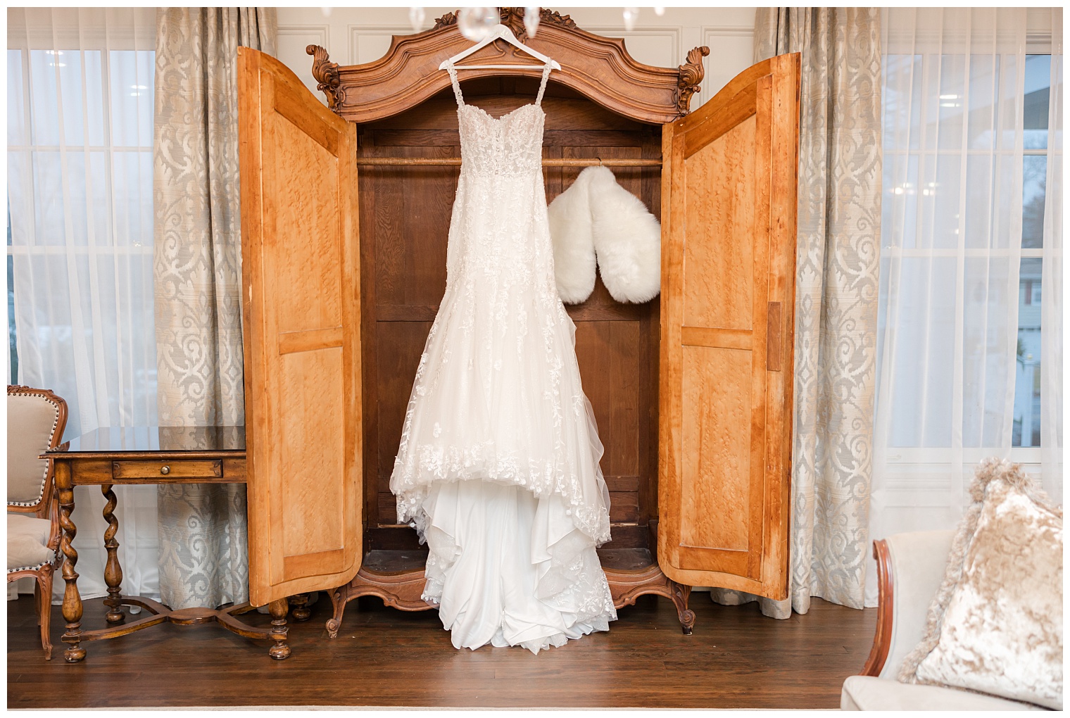 wedding dress