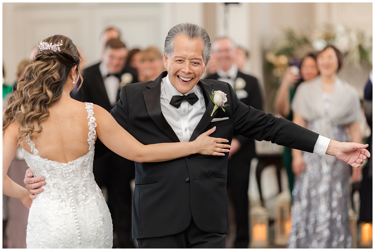 bride dancing with his father