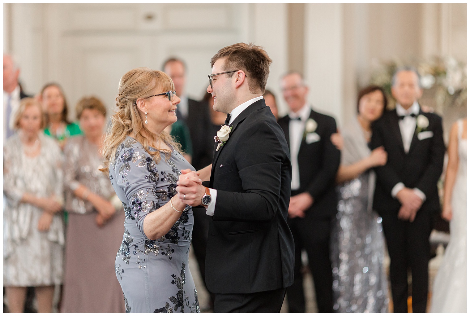 groom dancing with his mother